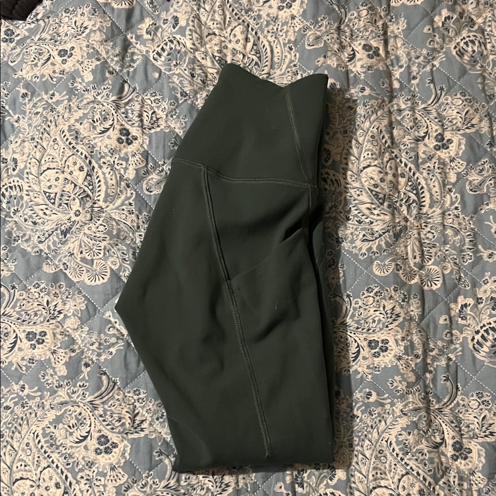 Lululemon size 0 Wunder Train 23” leggings